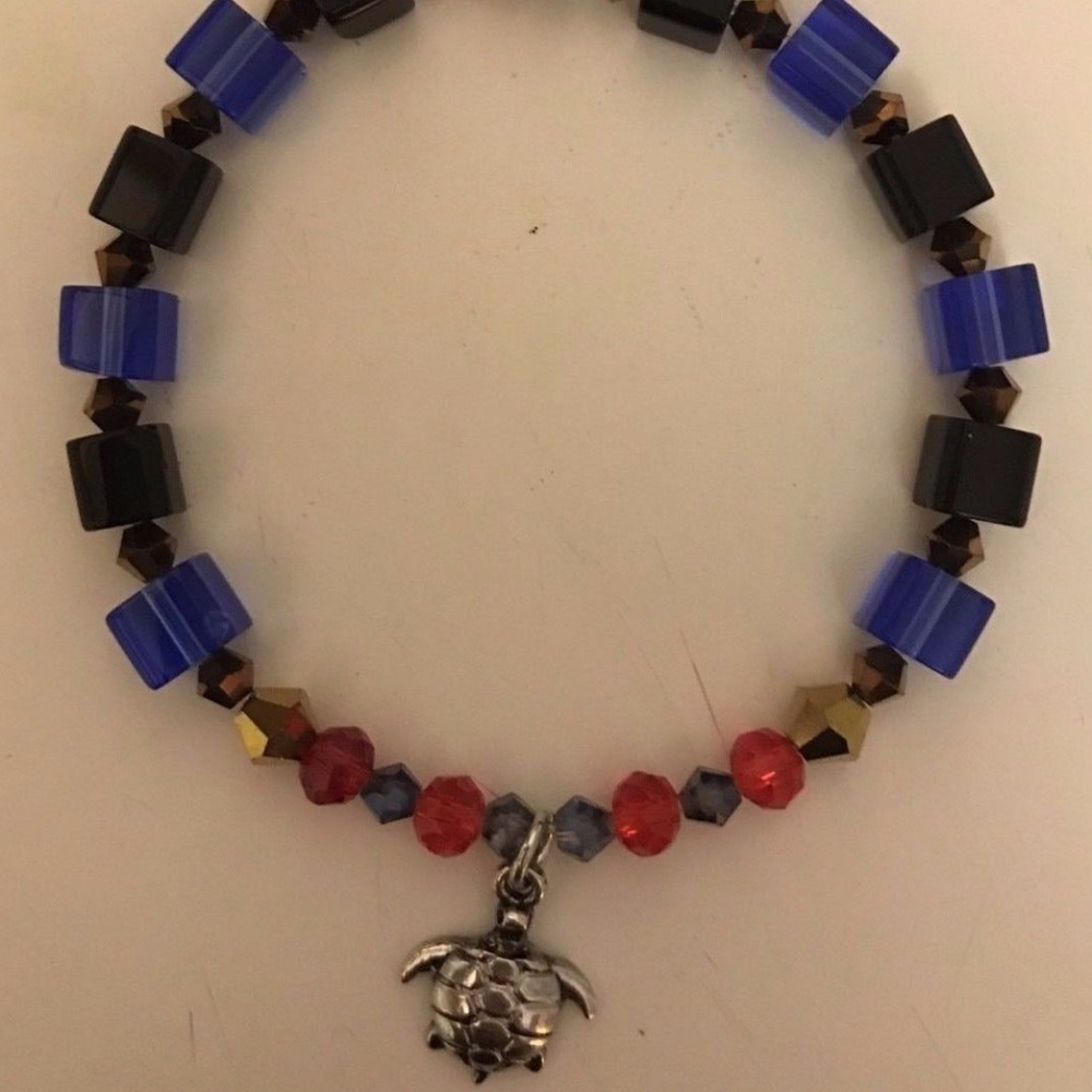 Handcrafted Beaded Sea Turtle Charm Bracelet 8"